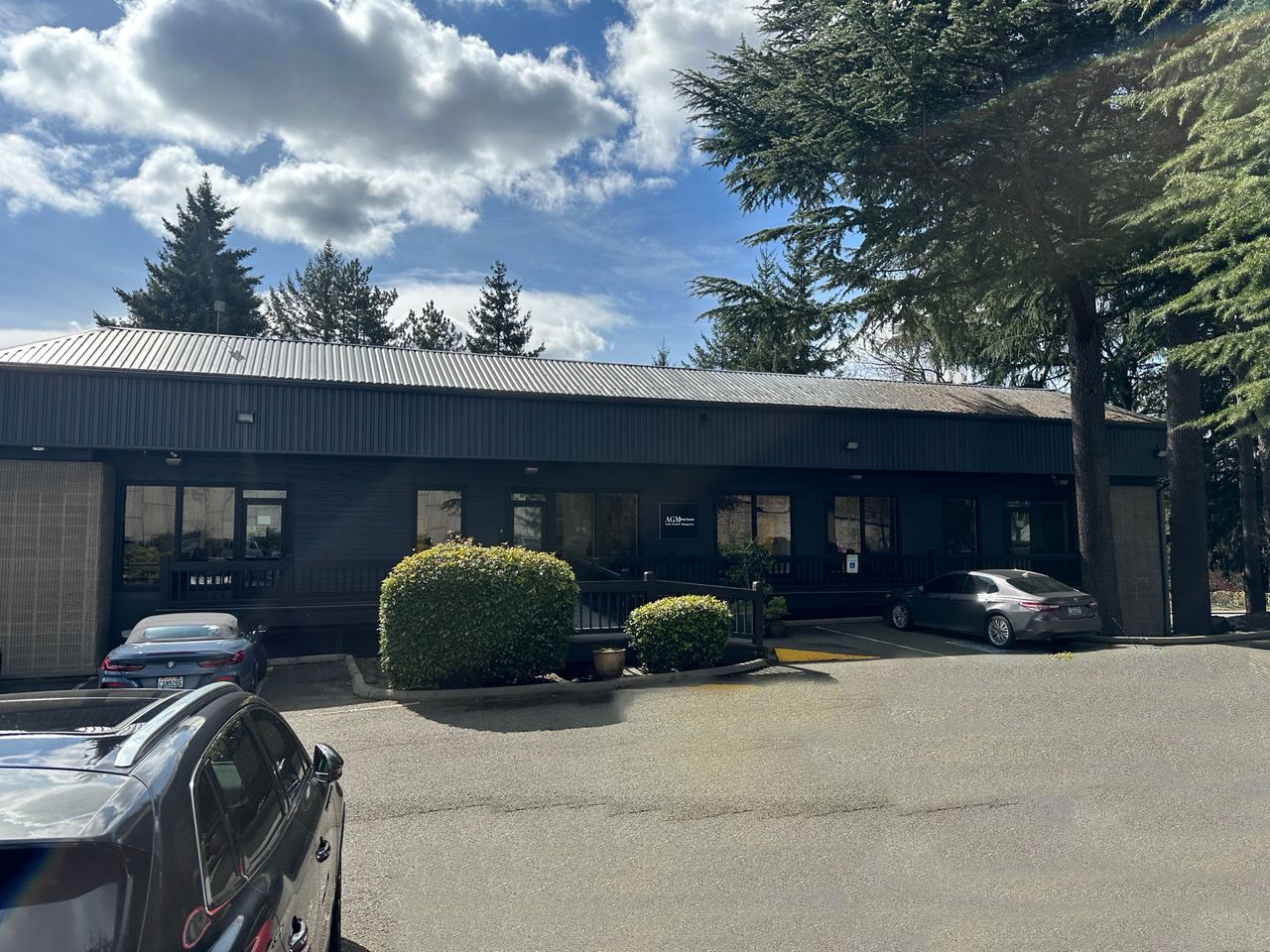 12330 - 12356 Northup Way main - 0411