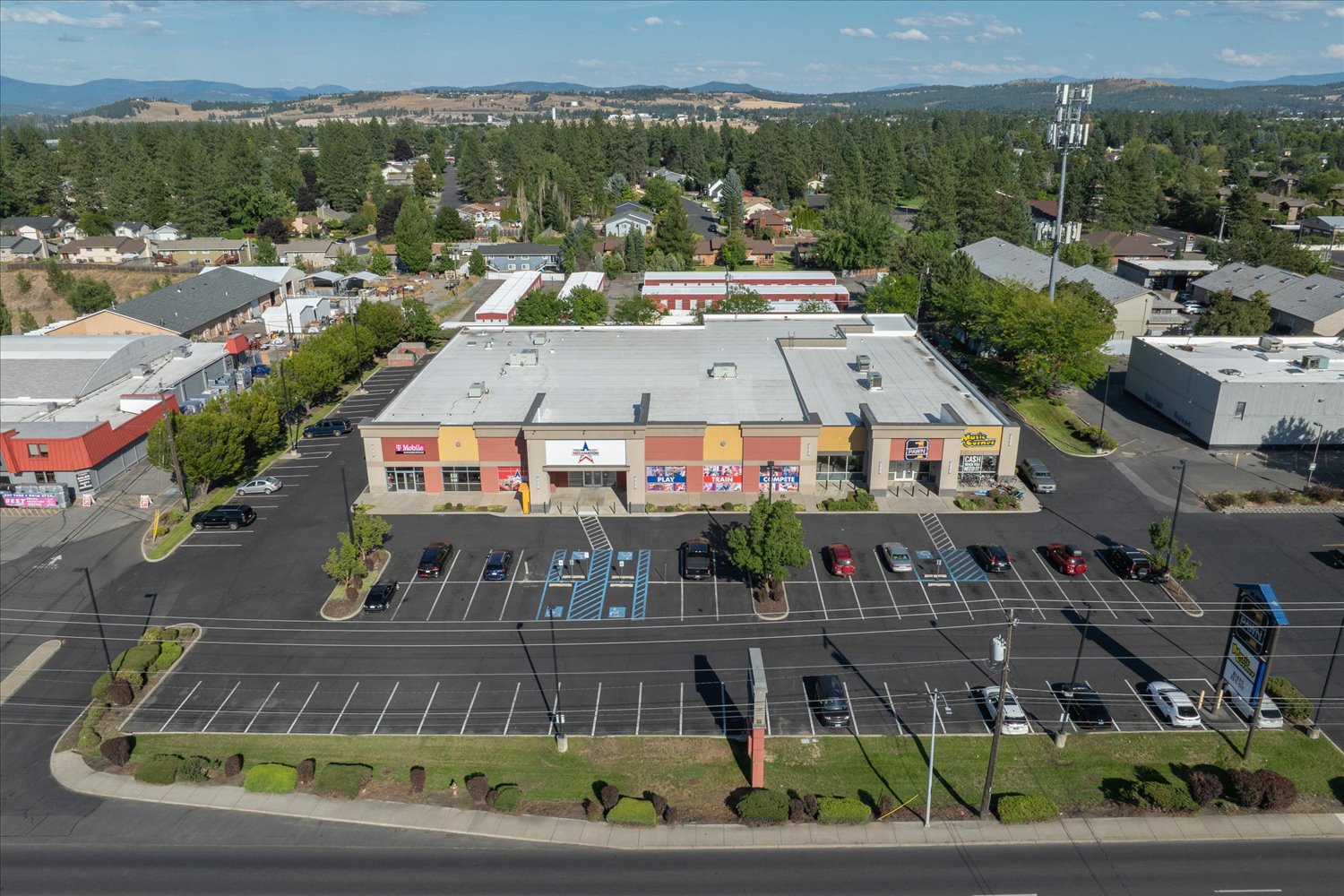 31-8016 N Division St-031