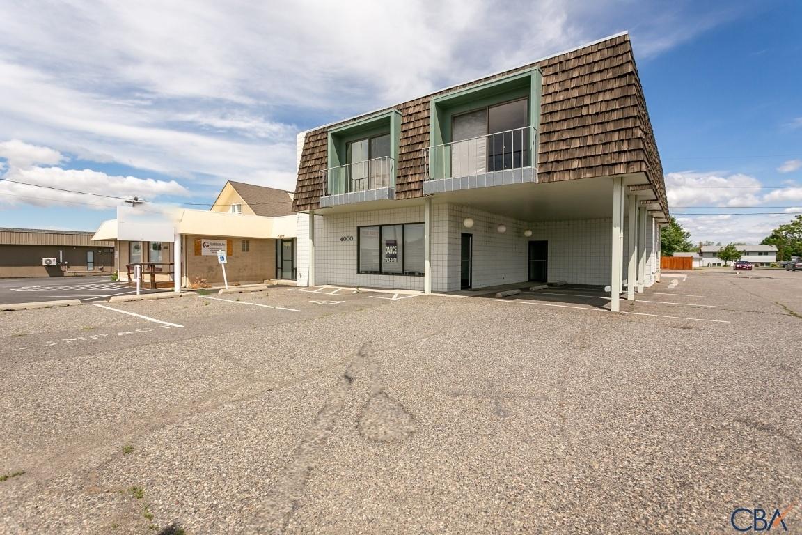 4000 W Clearwater Ave Kennewick, WA 993360 Office Space for Sale and