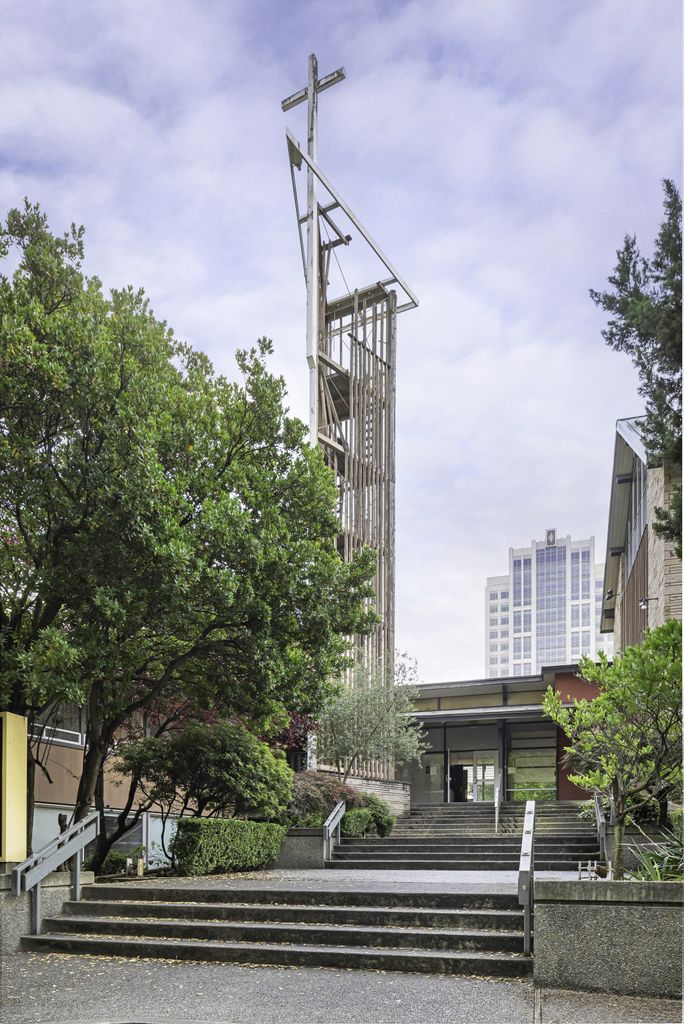 68b526ebd6c996302ed9d446_img_2301