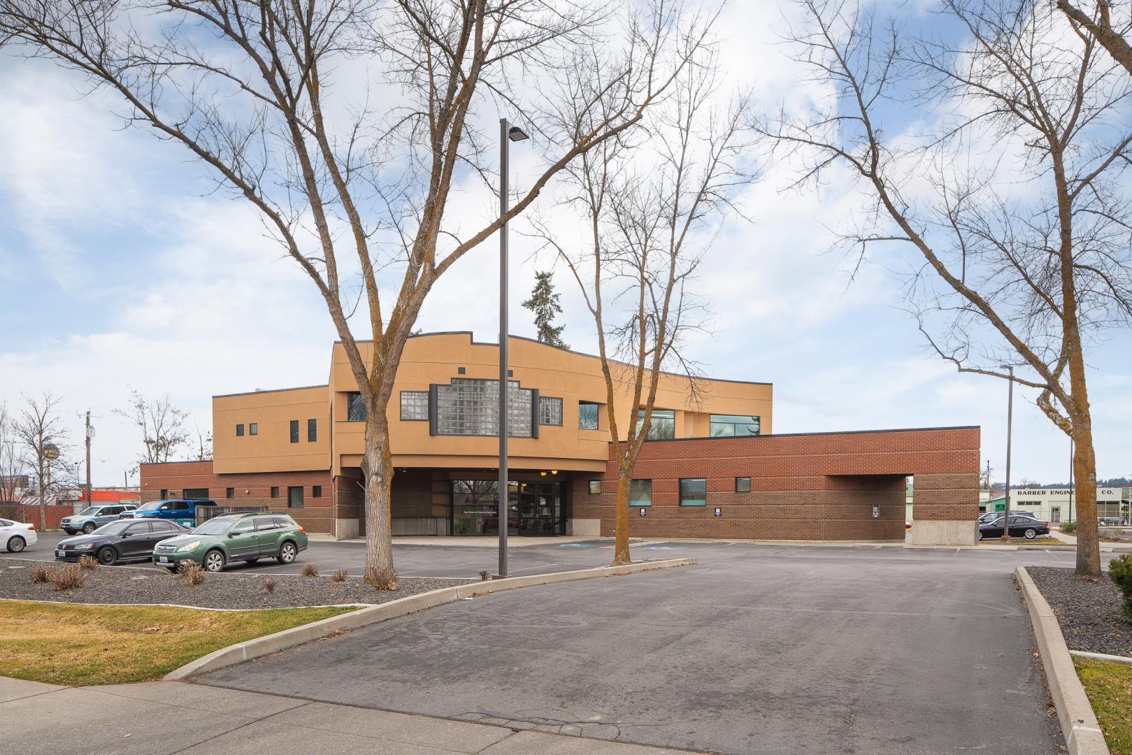 05-2919 E Mission Ave-005