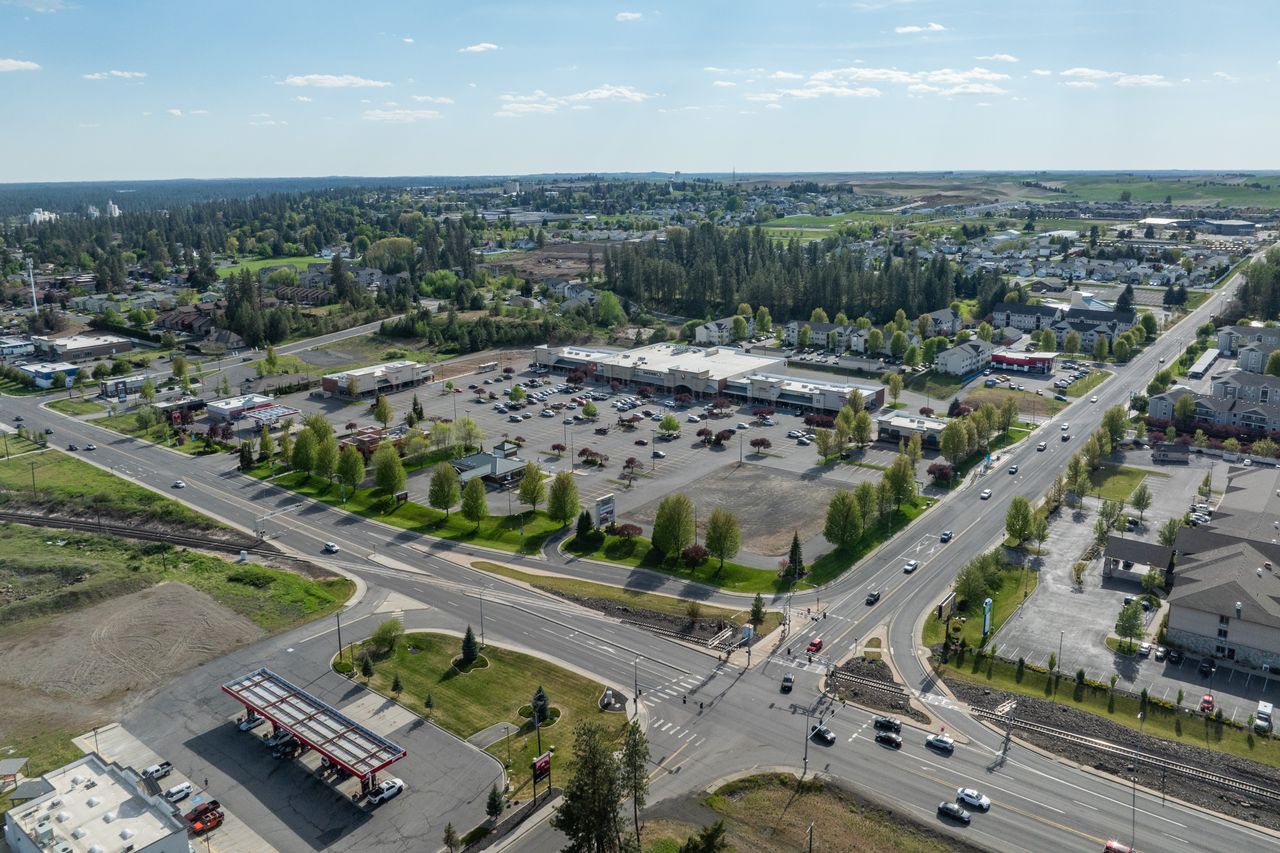 665a476e17c6ef72ba9dad0d_48_2710_1st_st_049