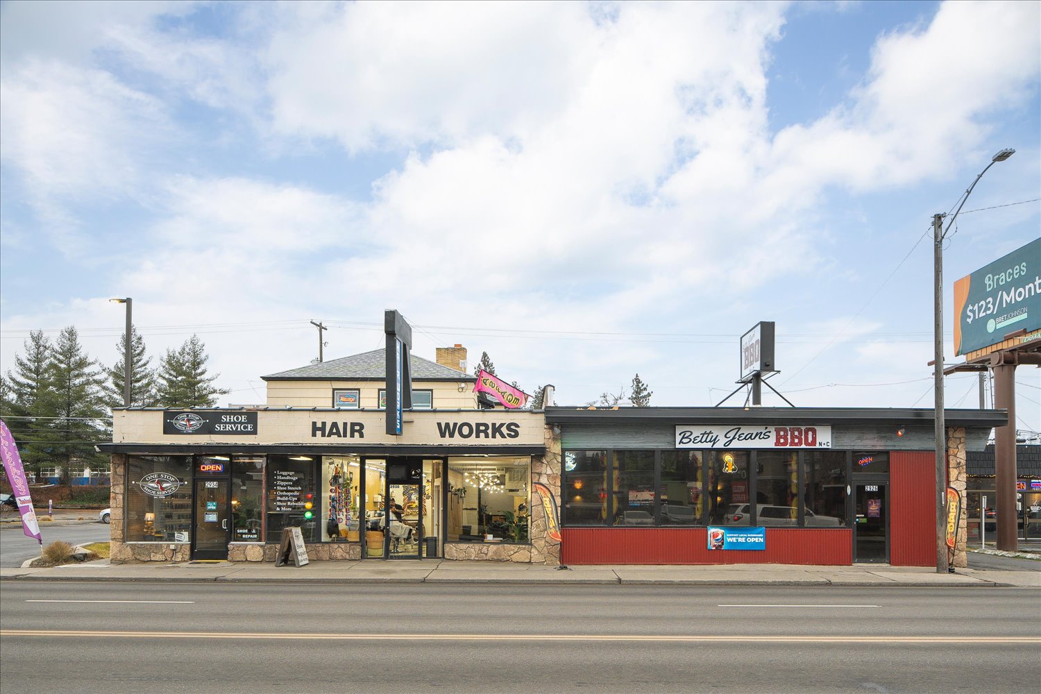 02-2926 E 29th Ave-002