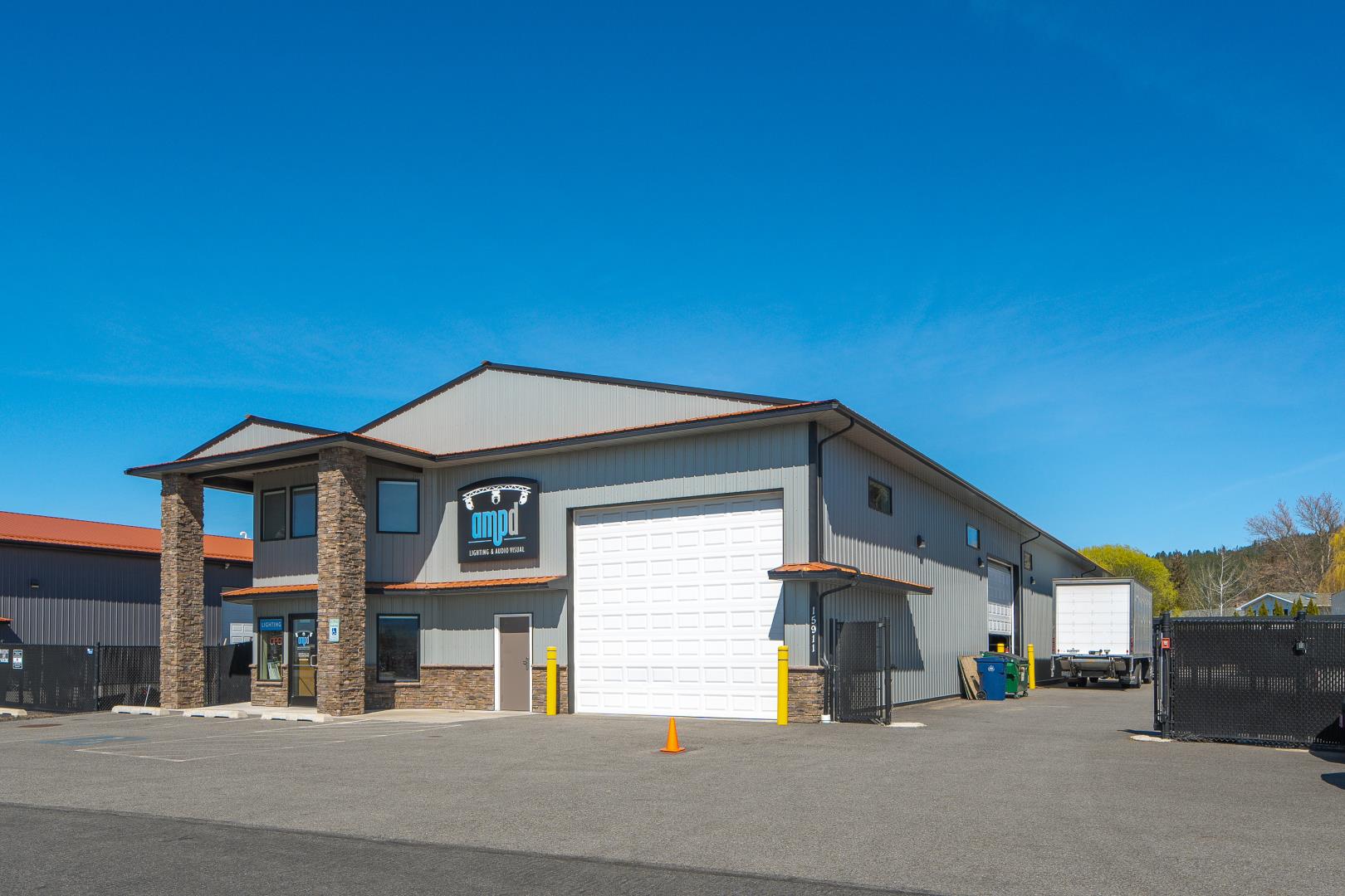 01-15911 E Trent Ave-001