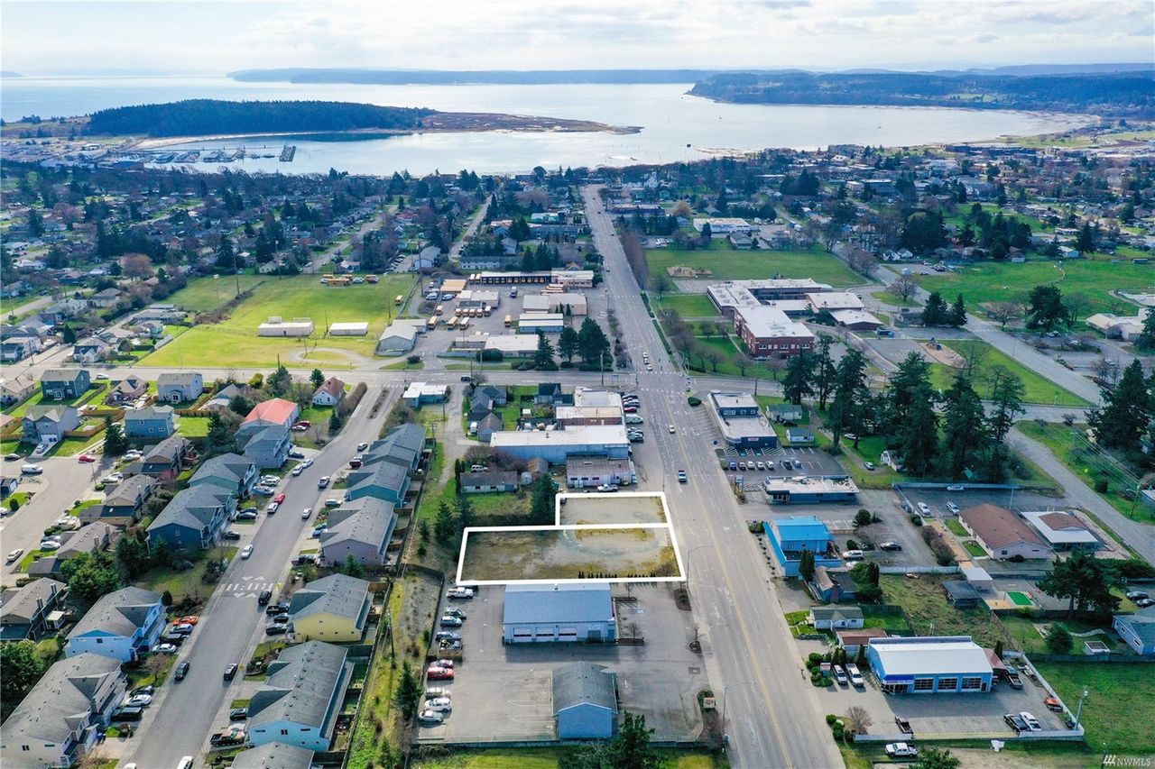 650a0cf5ed719e0001c1d786_oak_harbor_photo_1.jfif