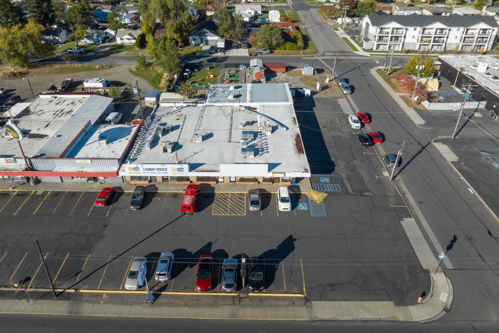 18-3025 E Mission Ave-018