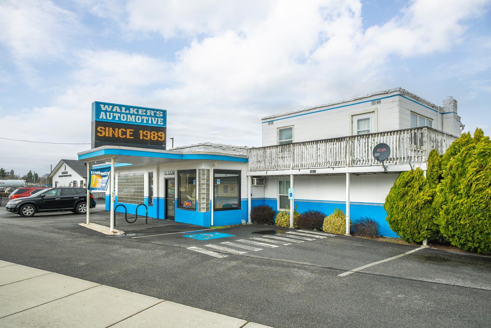 01-19009 E Appleway Ave-001